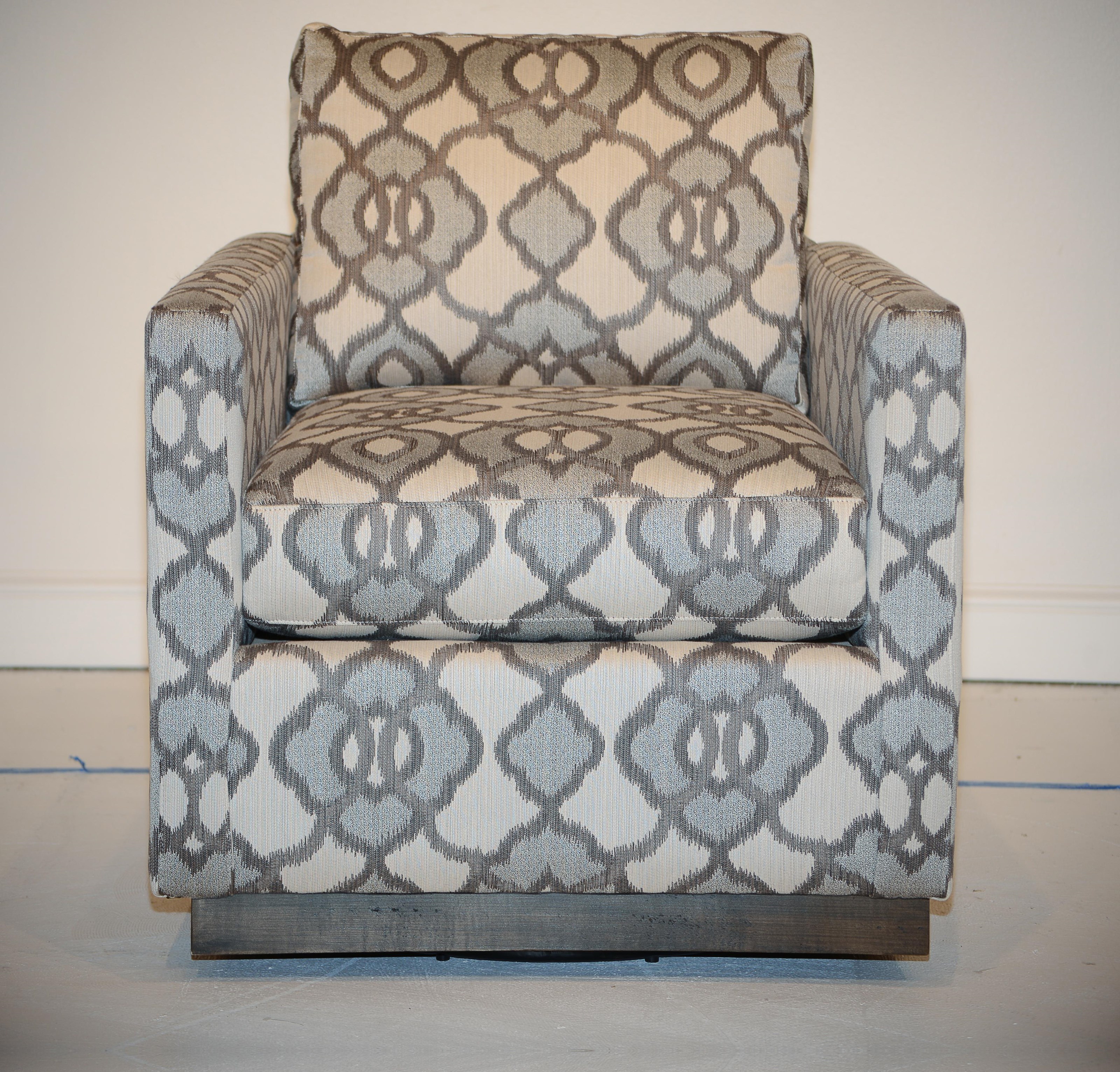 Bassett hotsell swivel chair